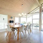 Vakantiehuis Amazing In With Sauna